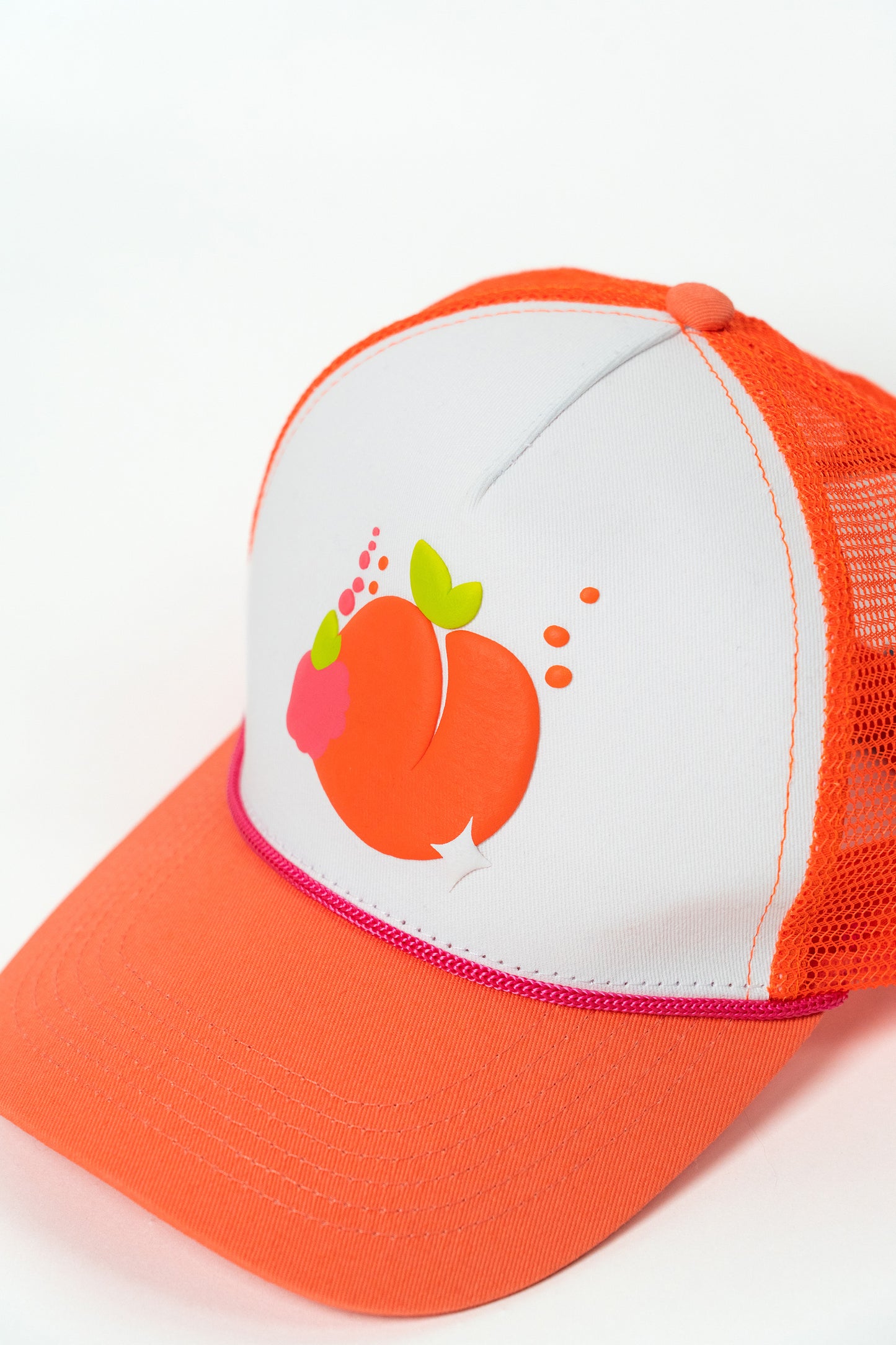 peachy keen BUBBL'R trucker hat - peach